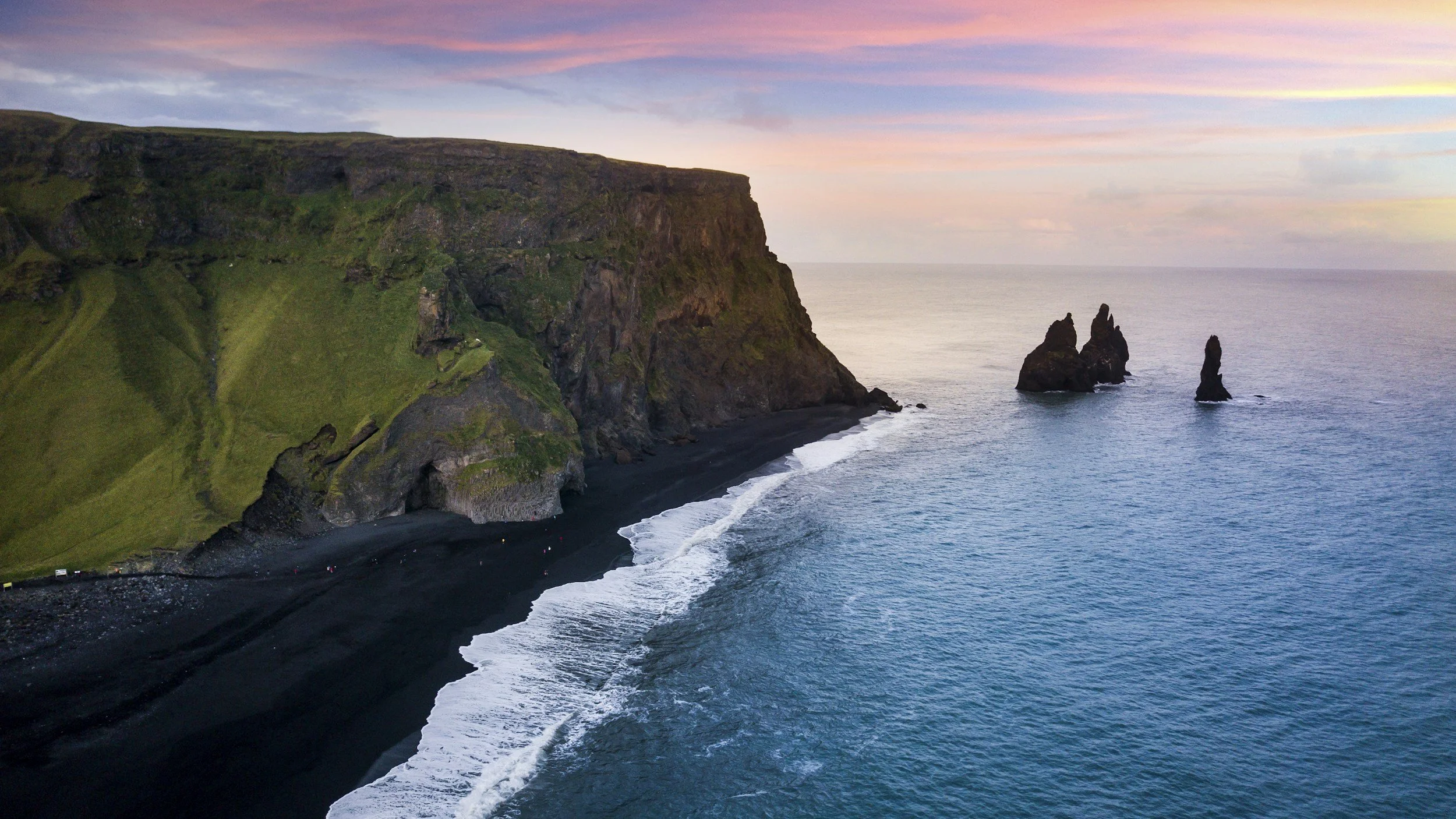 unsplash-image-BoEA8INz7jQ.jpg