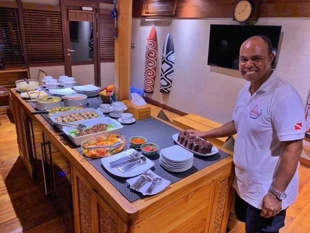 Coralia-Liveaboard-Chef-1024x768-640x480_c.jpg