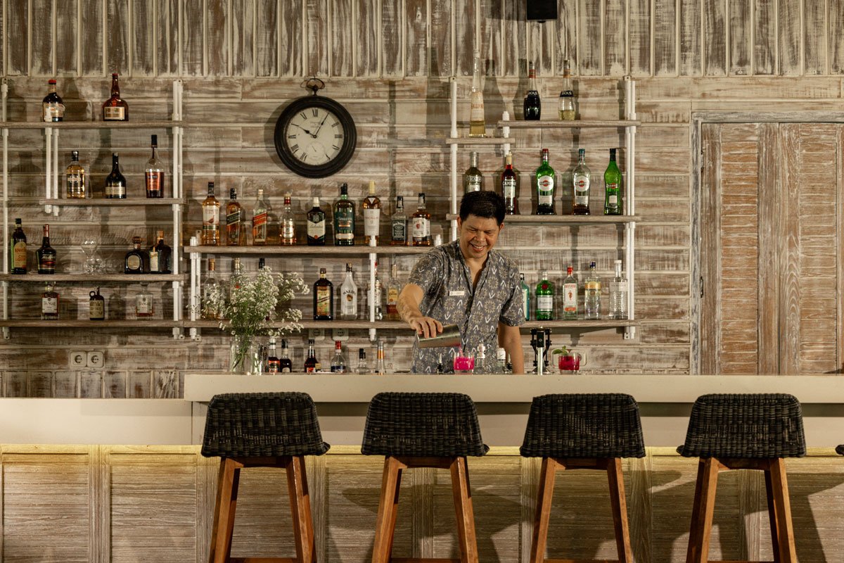 Bar_1200.jpg