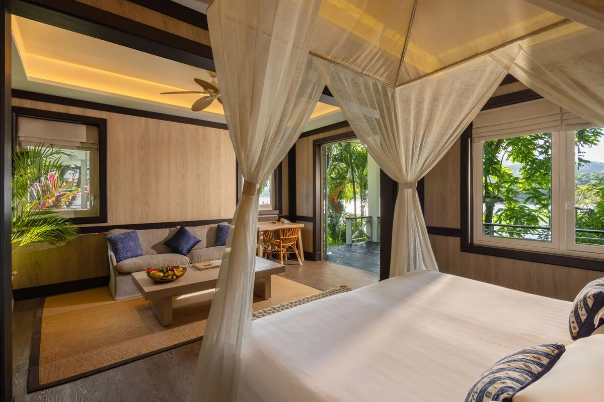 Premium-Luxury-Cottage----Bed_1200.jpg