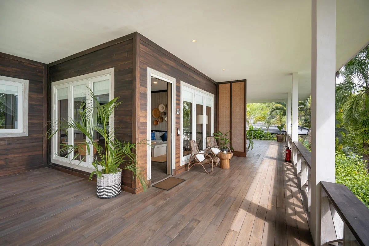 Premium-Luxury-Cottage---Balcony_1200.jpg