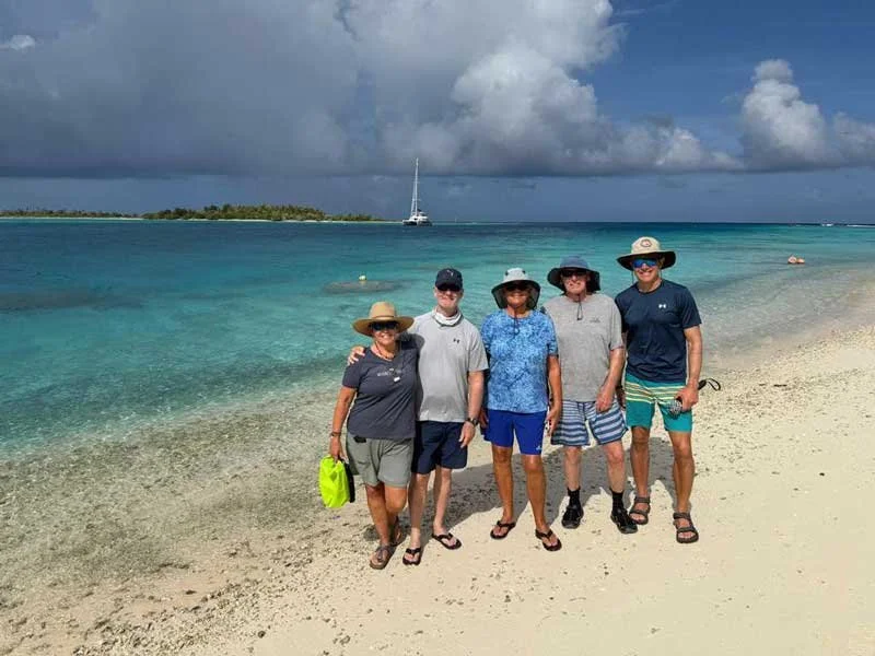 Video Postcard - A Journey Through the Tuamotus