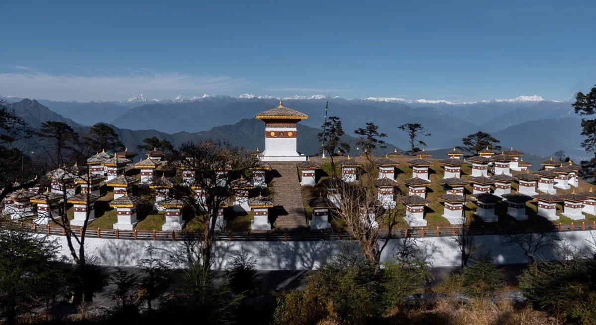 28HIMA_Bhutan © Windows of Bhutan_Dochu-la-pass-&-Himalaya-mountains_1200.jpg