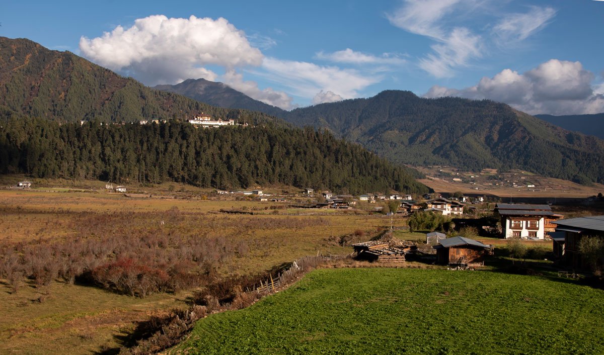 28HIMA_Bhutan © Windows of Bhutan_phojjikha-valley_1200.jpg