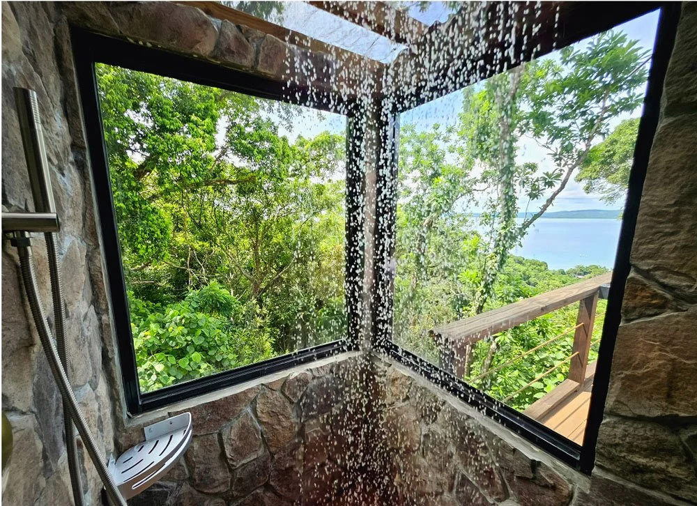 PLW+Palau-©-Caronline's-Resort_Tented-Bunfgalow_1200_2.jpg