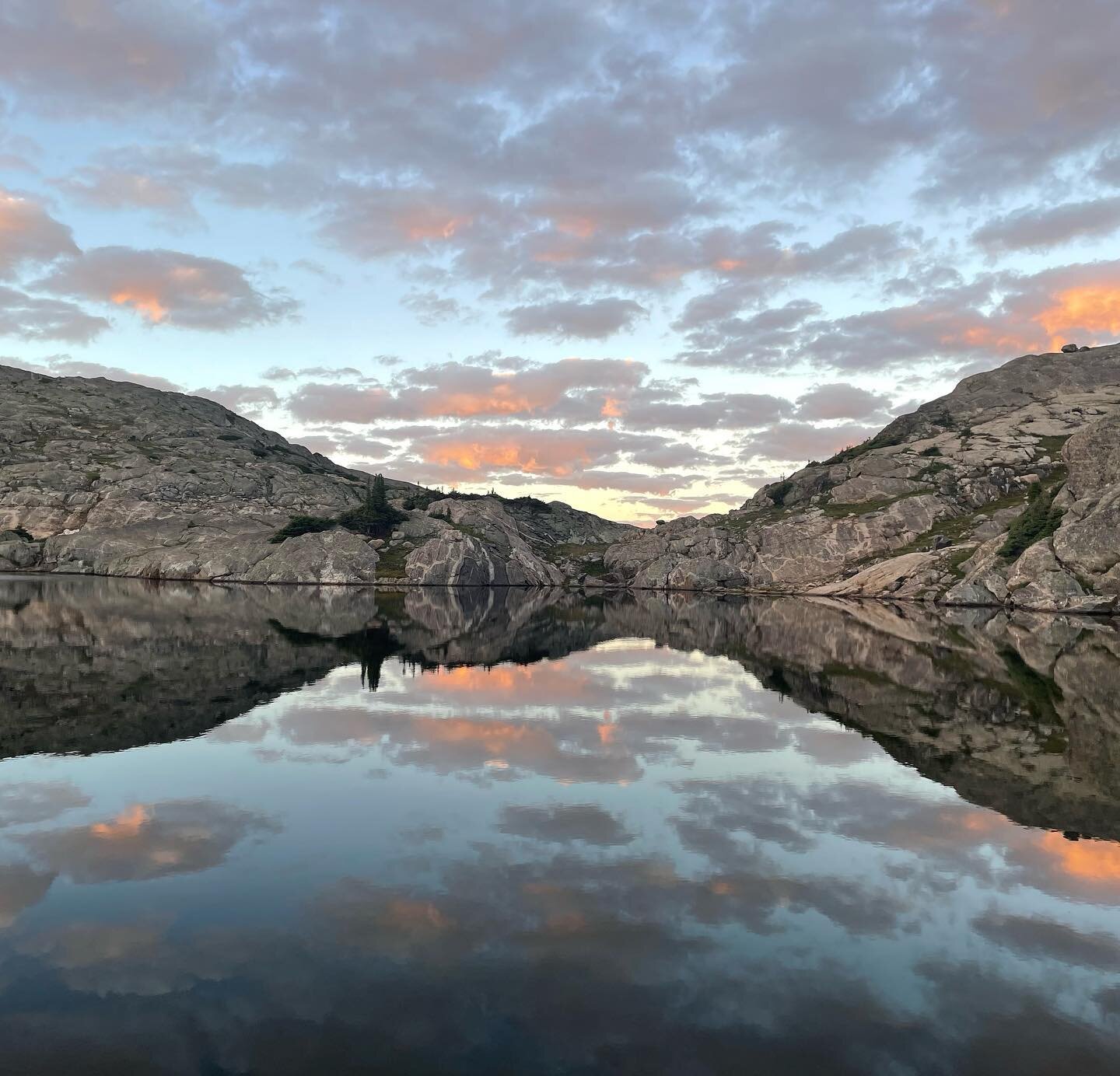 Just so happy this all exists!
.
.
#planetearth #colorado #athomeinthemountains #backpackinglight #ultralightbackpacking