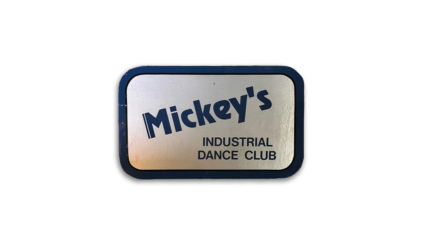 BahrHaus_MickeyRatz_ClubSign2.jpg