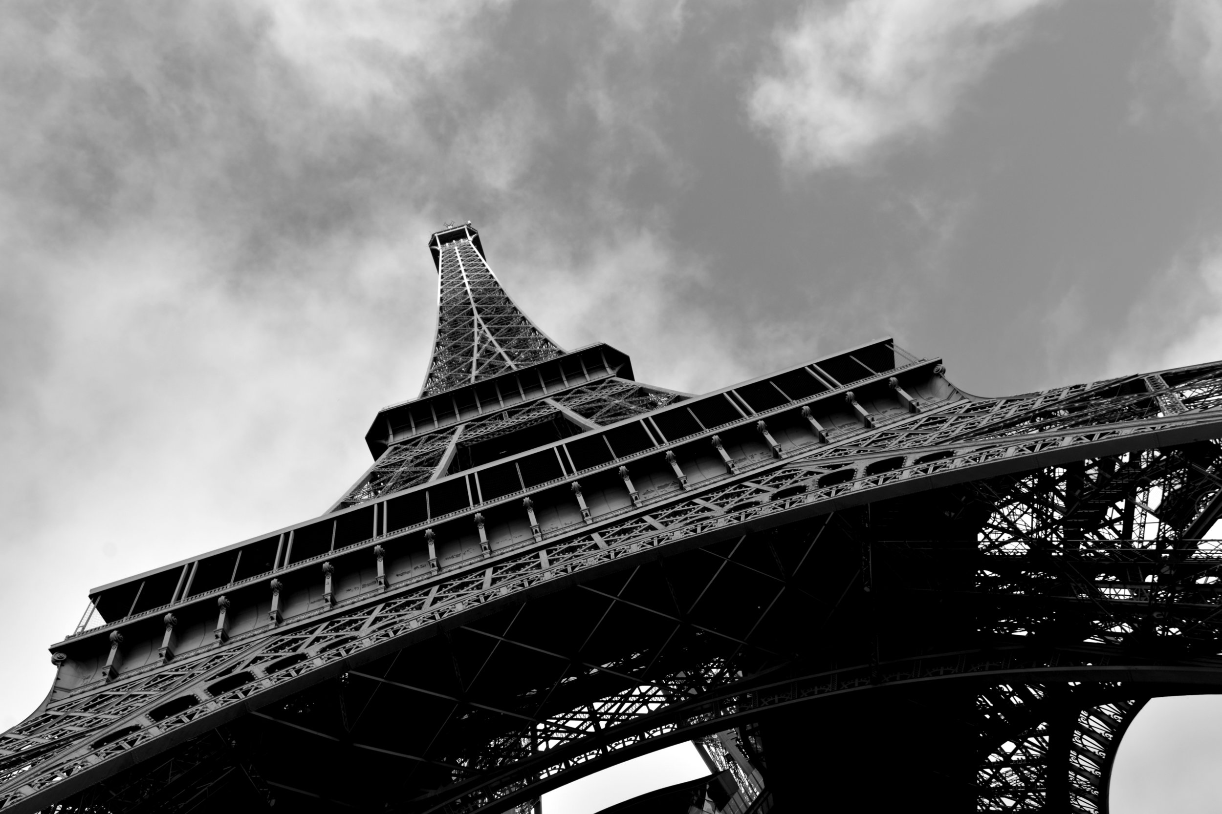 Eiffel_BW.jpg
