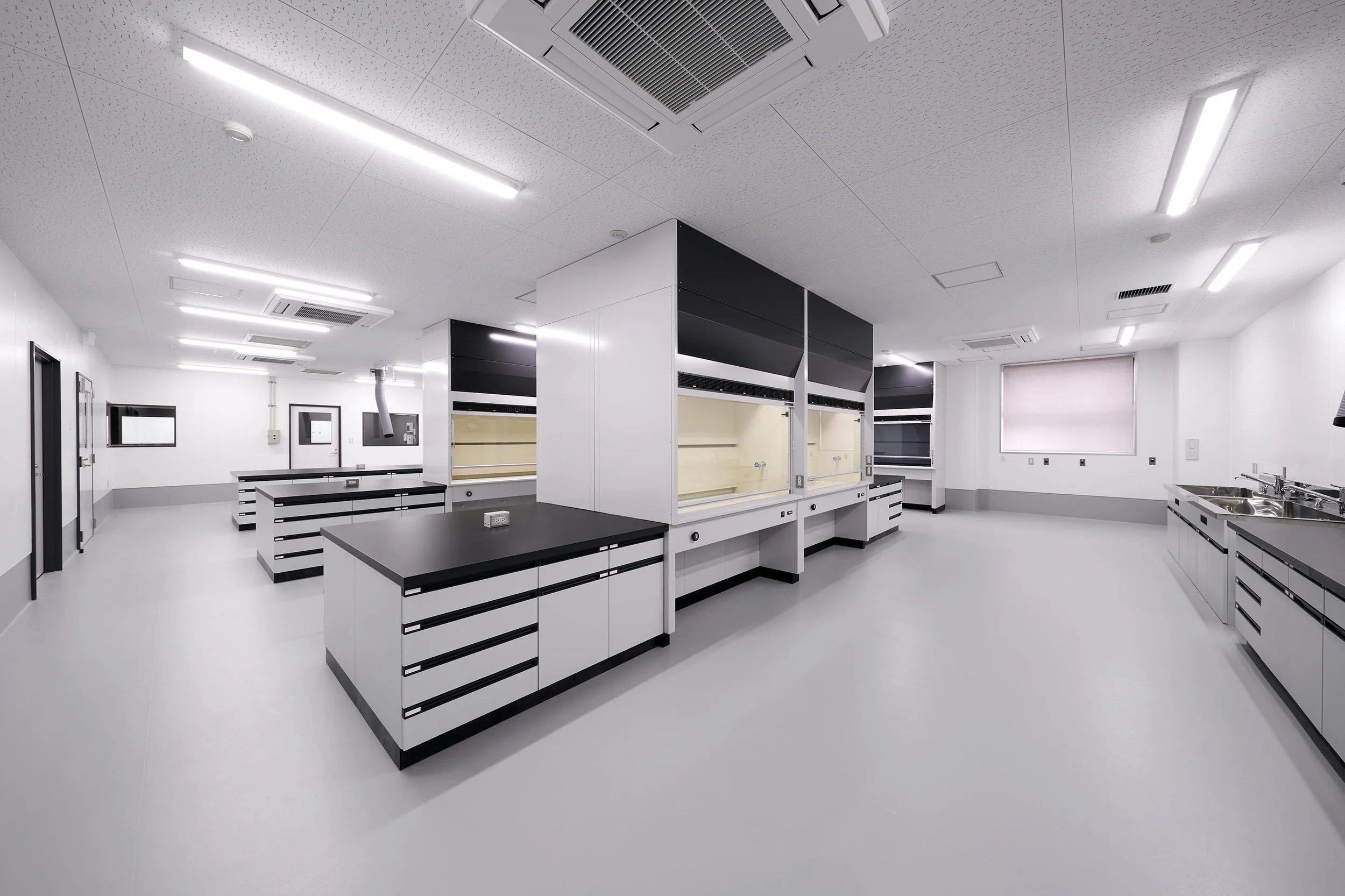 2F 有機実験室8522_HP用.jpg