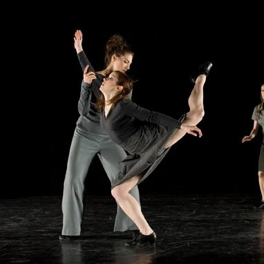 Melanie Ferro Royal Winnipeg Ballet of Canada School – Summer Program Alberta Ballet – Summer Program North Carolina School of Performing Arts – BFA – USA David Parsons Danny Grossman Canadian Children’s Dance Theatre Mocean Dance (photo: Holly Crooks)
