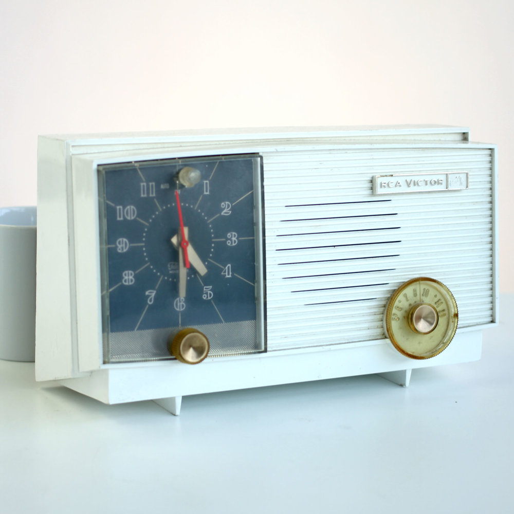Hårdhed metal tavle RCA Victor Clock Radio — Southside Allstars
