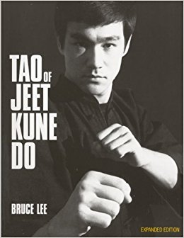 Gathers the thoughts of the famous martial arts expert and actor about zen and the practical aspects of self-defense.