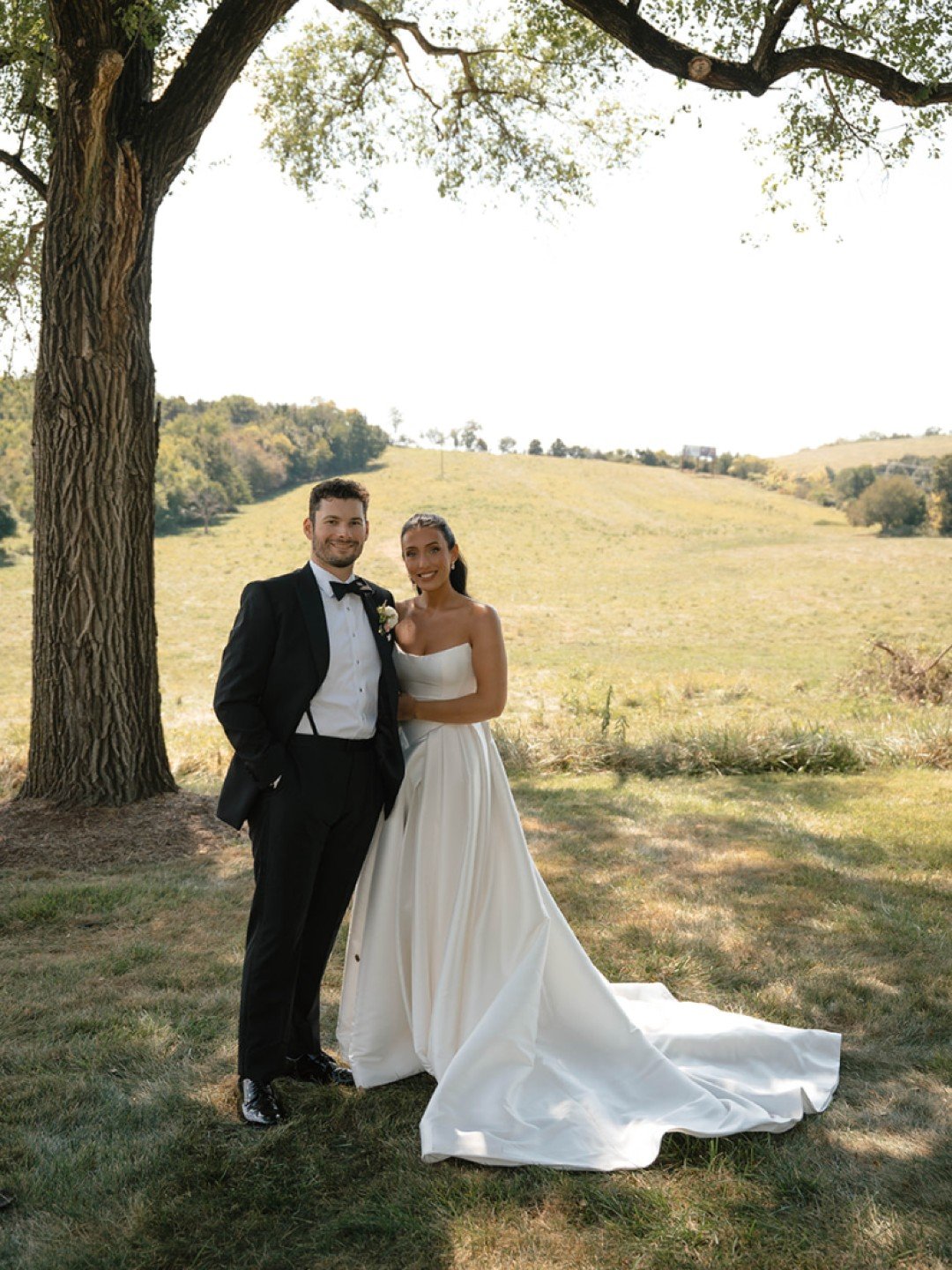 The most beautiful parts of a wedding day are often the quiet ones.

The moments where everything slows down for a second, where it&rsquo;s just the two of you&hellip;
Taking it in and realizing this day is actually here. 🥹

The in-between moments t