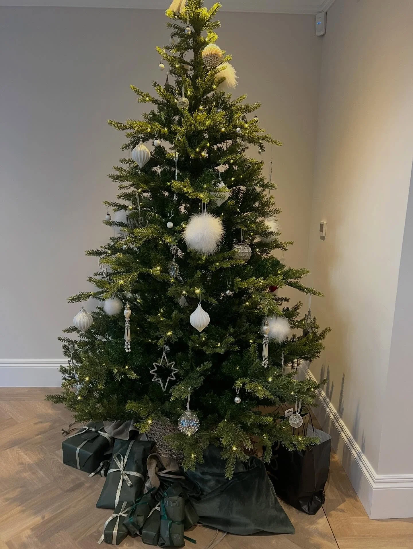 The most wonderful few days spending time with my favourite people. Christmas 2025 has been a special one ✨✨✨