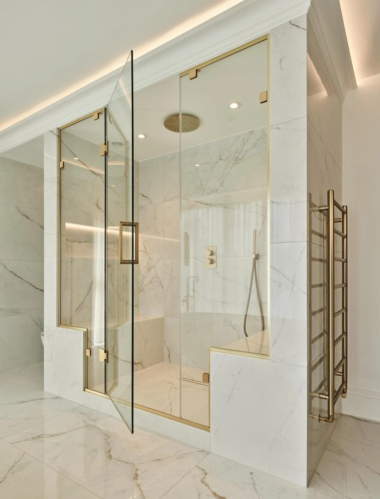 One of the most beautiful en-suite bathrooms we have designed and installed&hellip;so many considered details and the end result is stunning.  Working alongside our trusted suppliers and trades who we have created the best relationships with. A speci