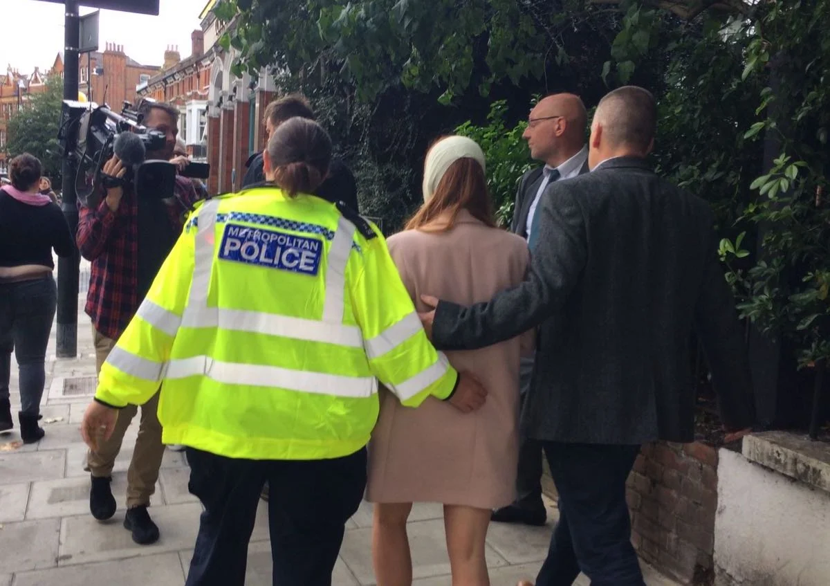 Metropolitan police respond to the scene of the Parson Green bombing that left 22 passengers injured. Internet photo 