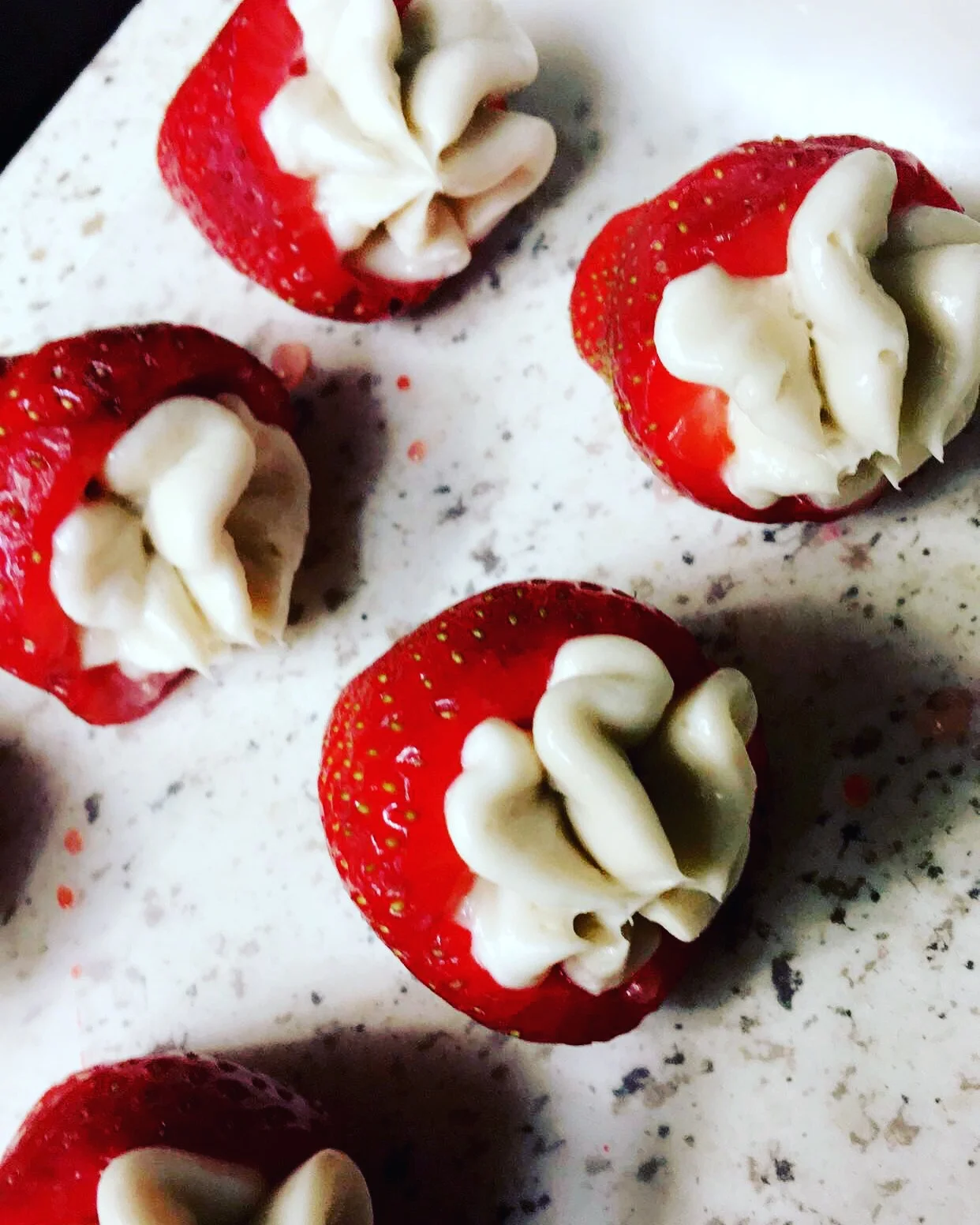 Cheesecake Stuffed Strawberries