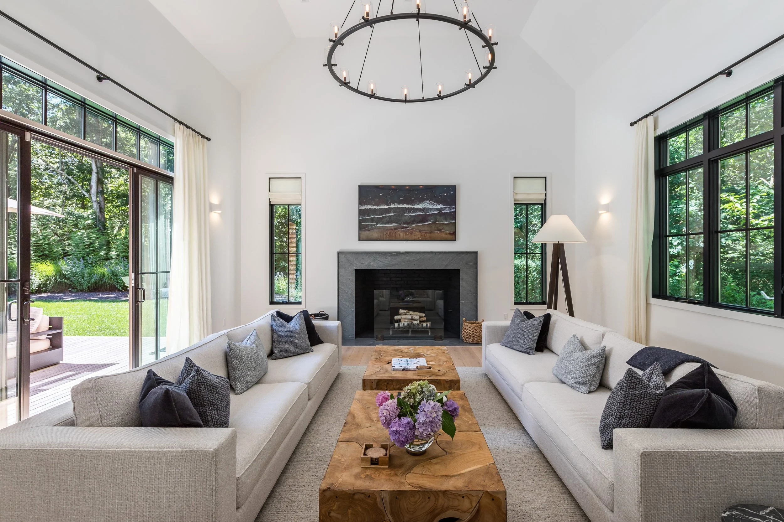22 Oak Dr, North Haven-1.jpg