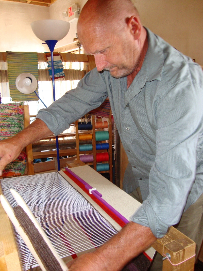 Hanne weaving wool