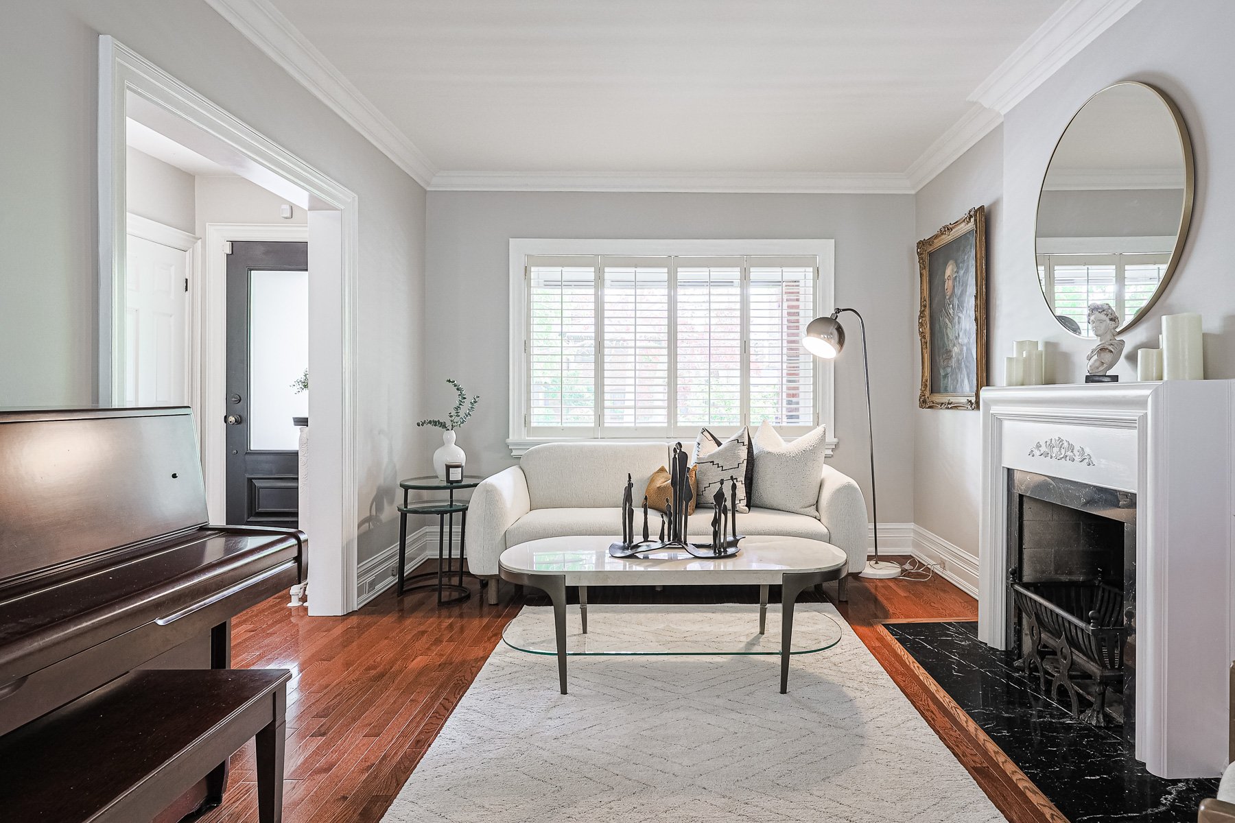 46 Moore Ave MLS-18.jpg