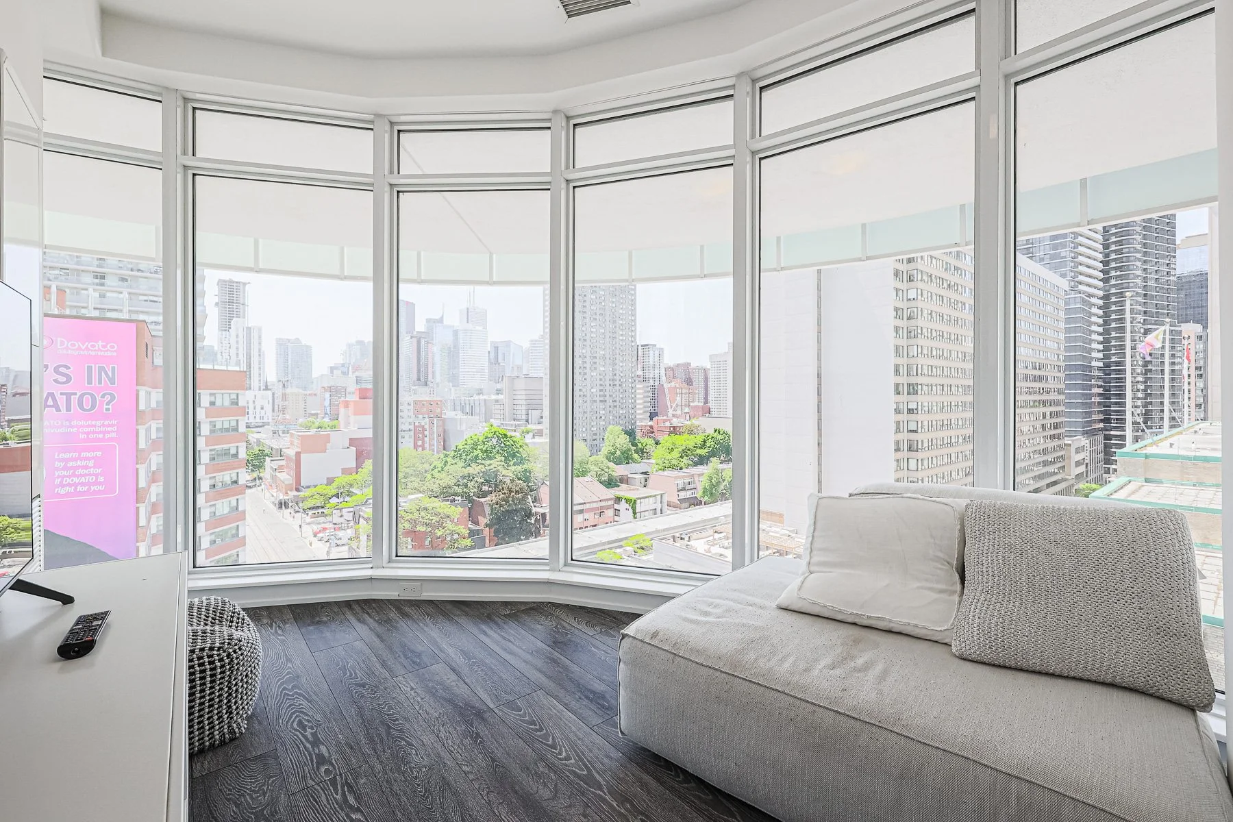 902-403 Church St MLS-21.jpg