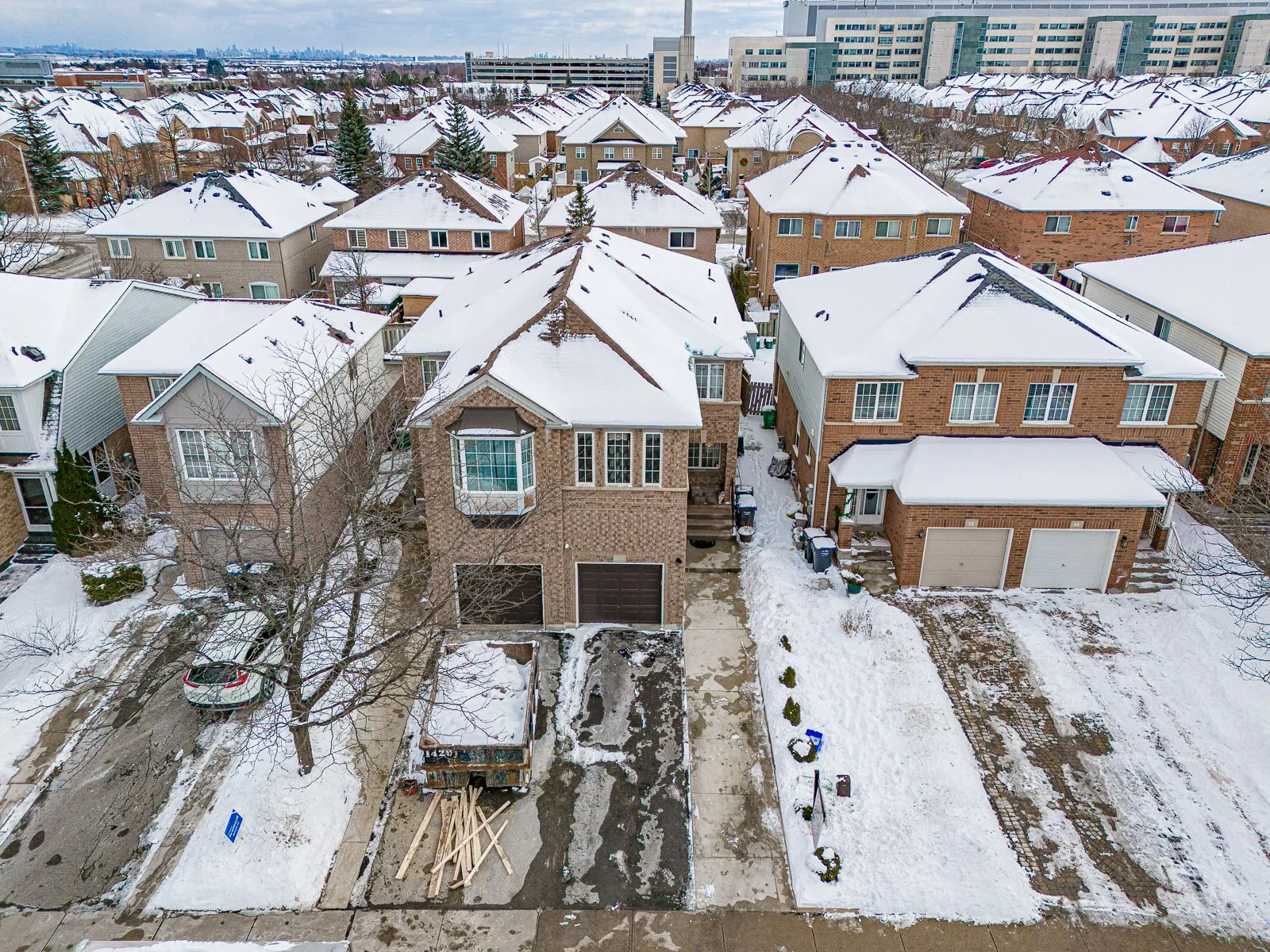 10 Cordgrass Cres MLS-5.jpg