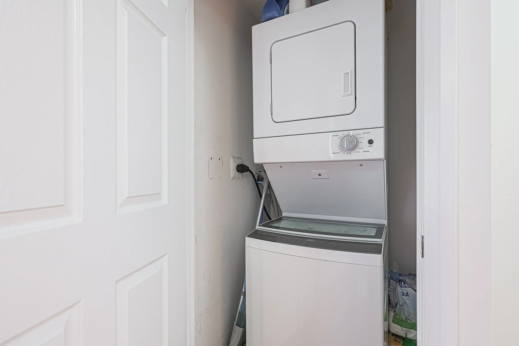 1401-220 Forum Dr MLS-11.jpg