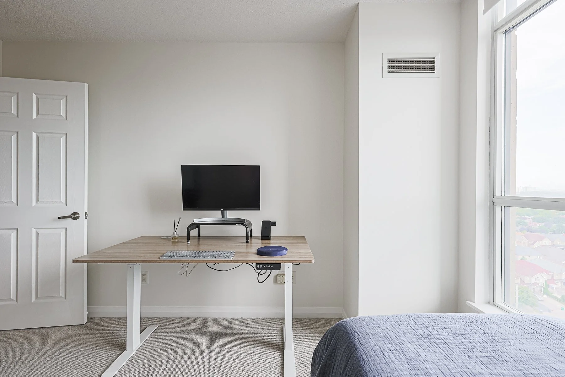 1401-220 Forum Dr MLS-40.jpg