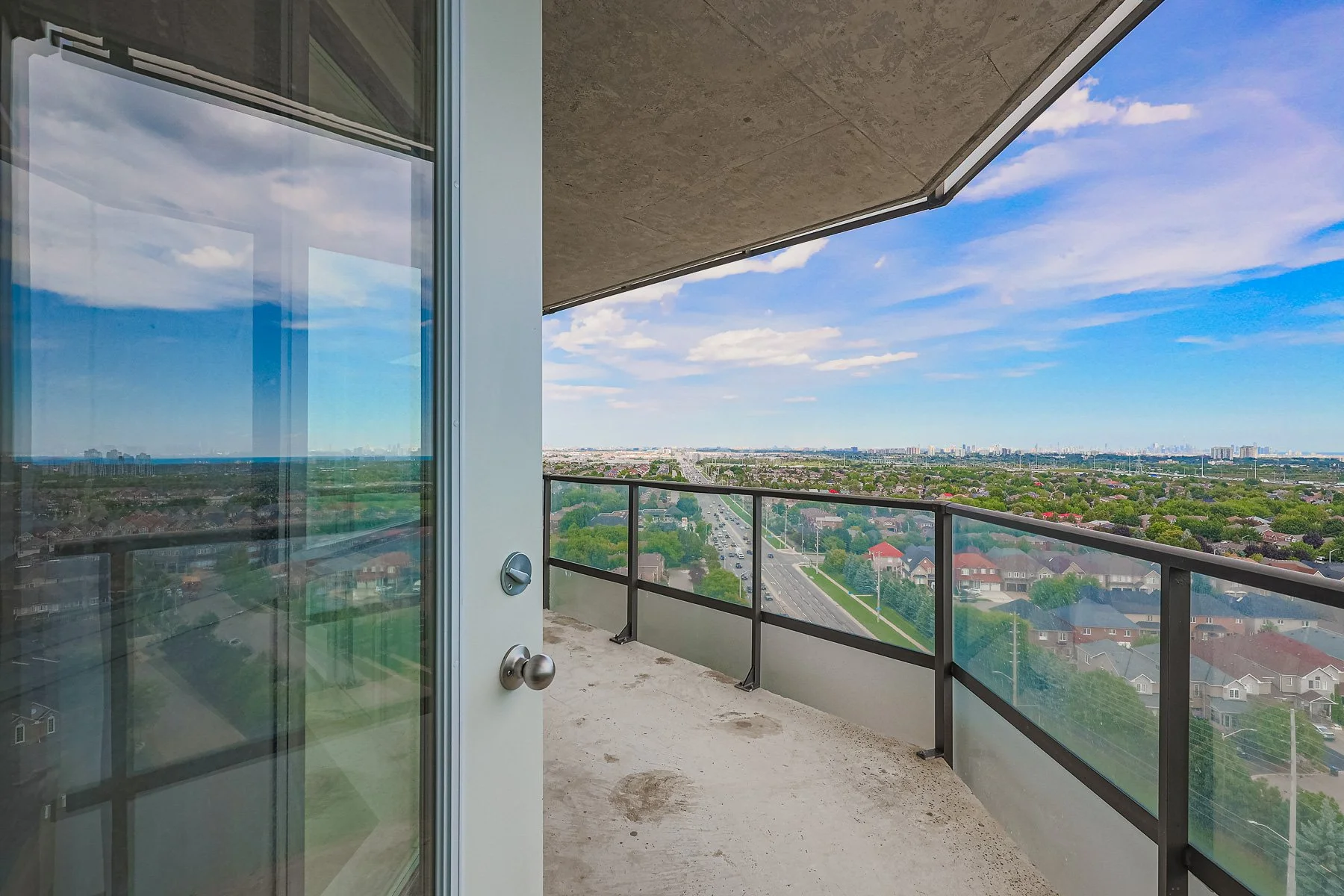 1401-220 Forum Dr MLS-51.jpg