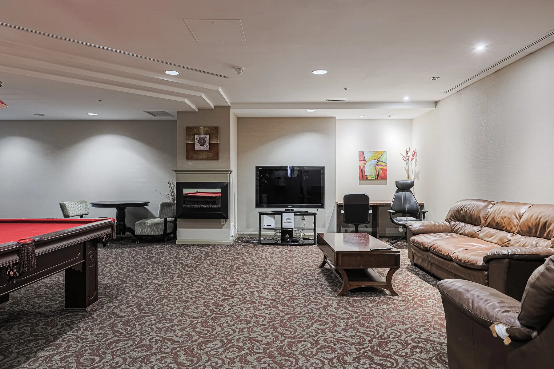 1401-220 Forum Dr MLS-62.jpg