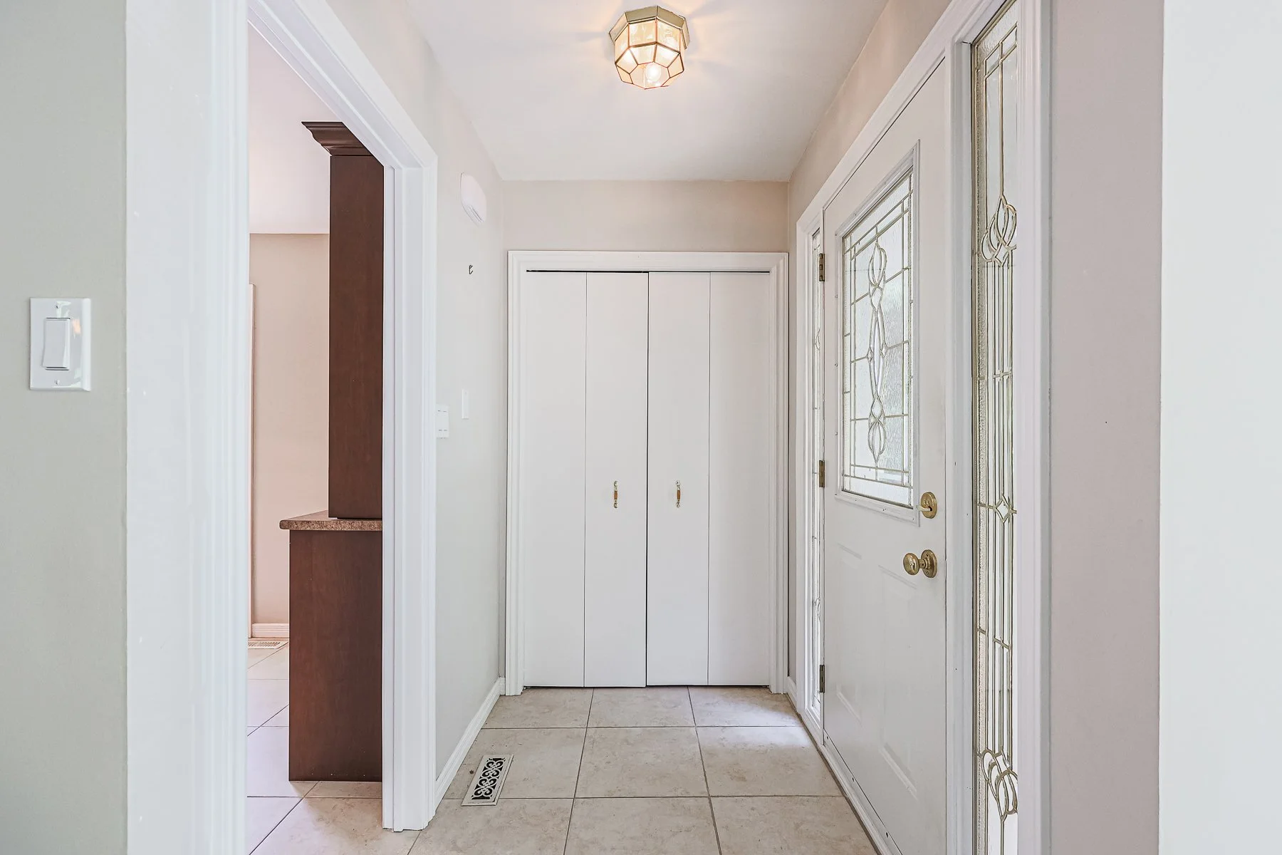 958 Fletcher Valley Crescent MLS-9.jpg