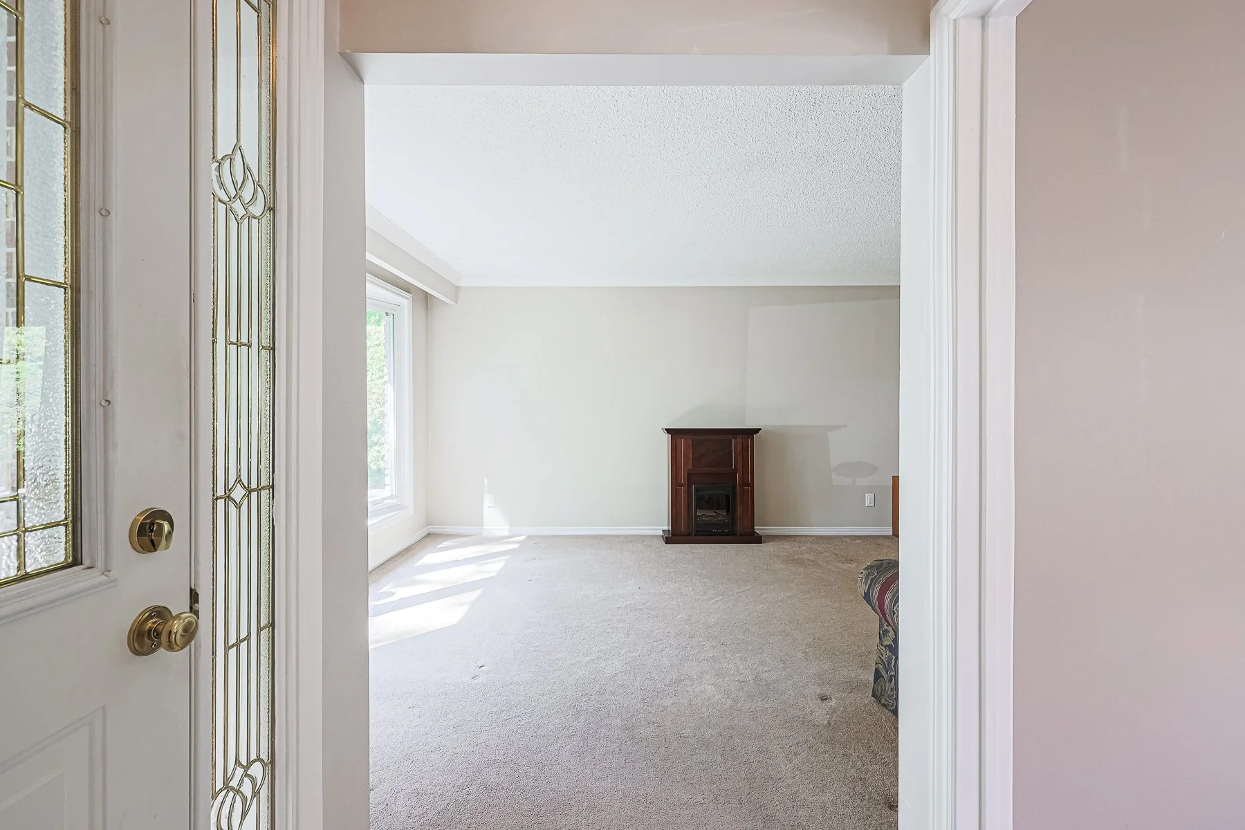 958 Fletcher Valley Crescent MLS-11.jpg