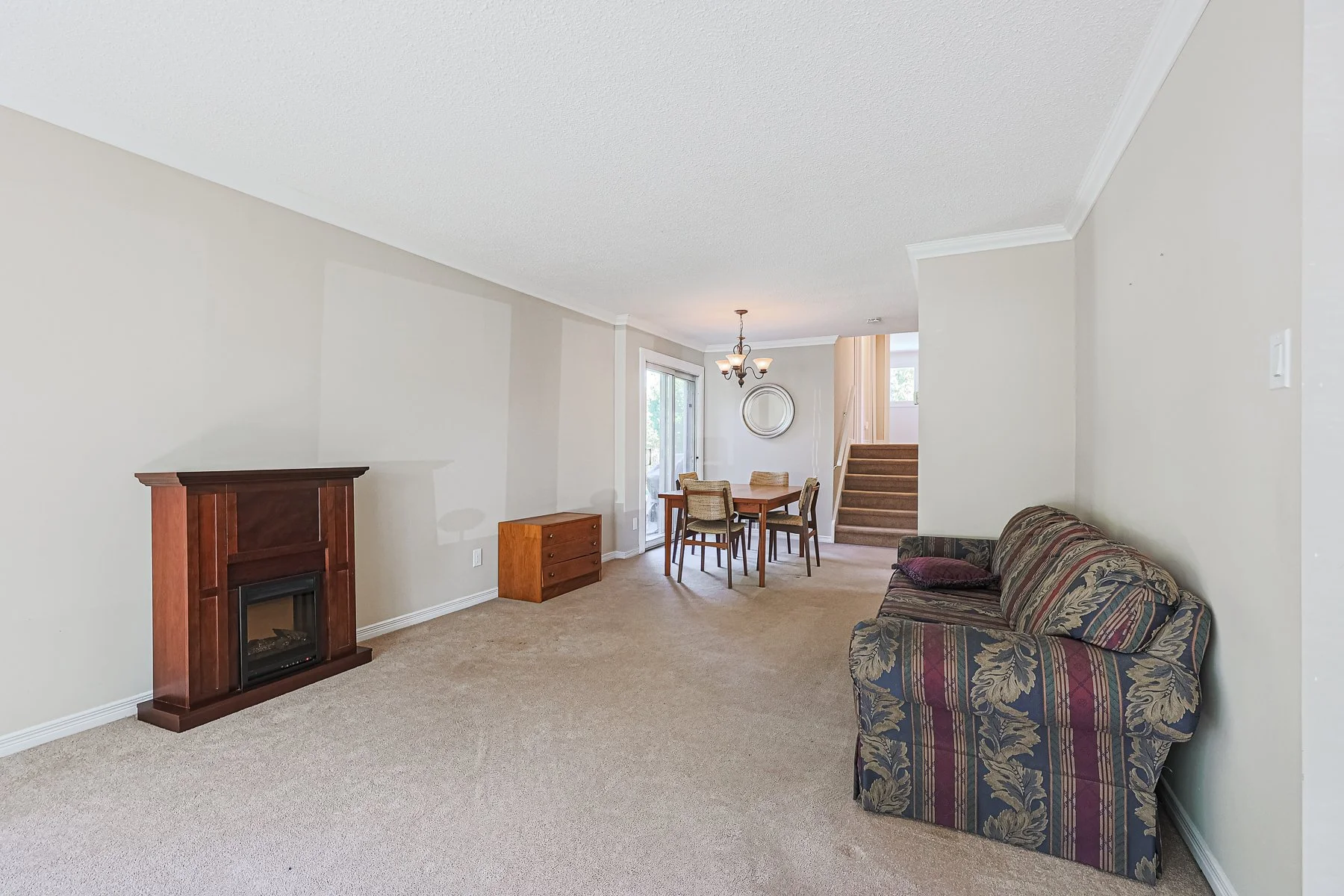 958 Fletcher Valley Crescent MLS-13.jpg
