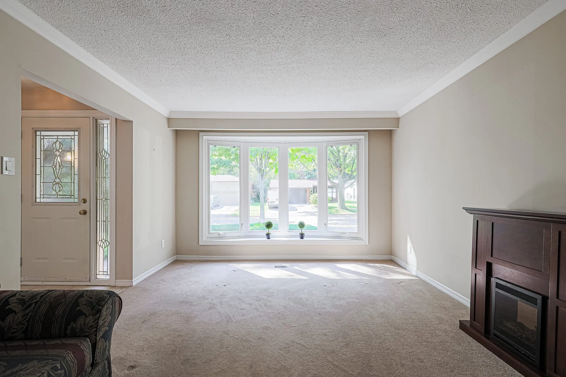 958 Fletcher Valley Crescent MLS-14.jpg
