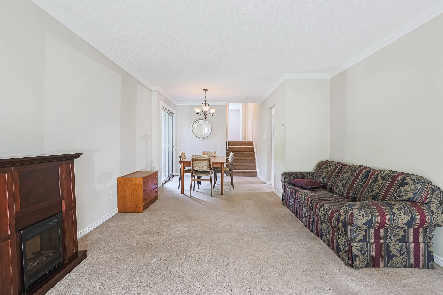 958 Fletcher Valley Crescent MLS-17.jpg