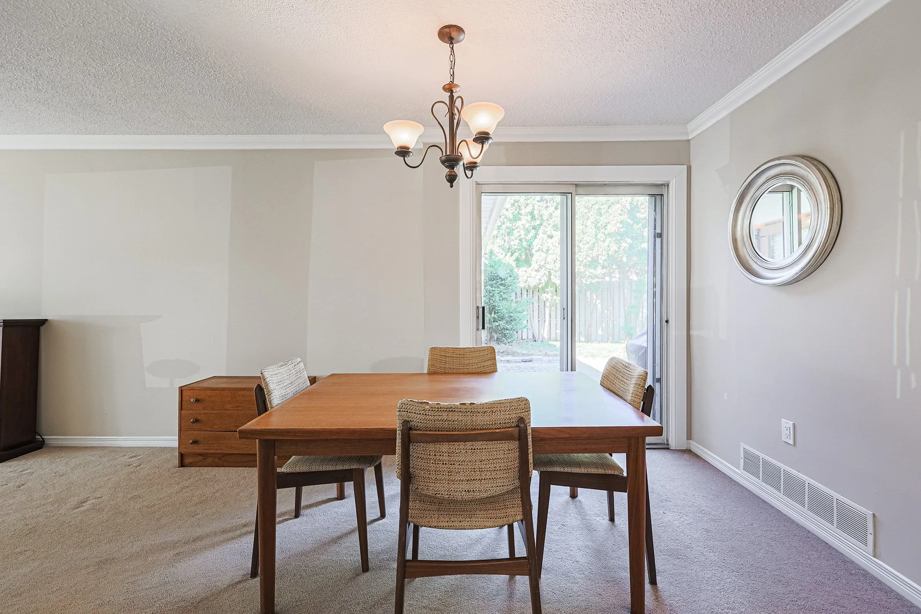 958 Fletcher Valley Crescent MLS-20.jpg