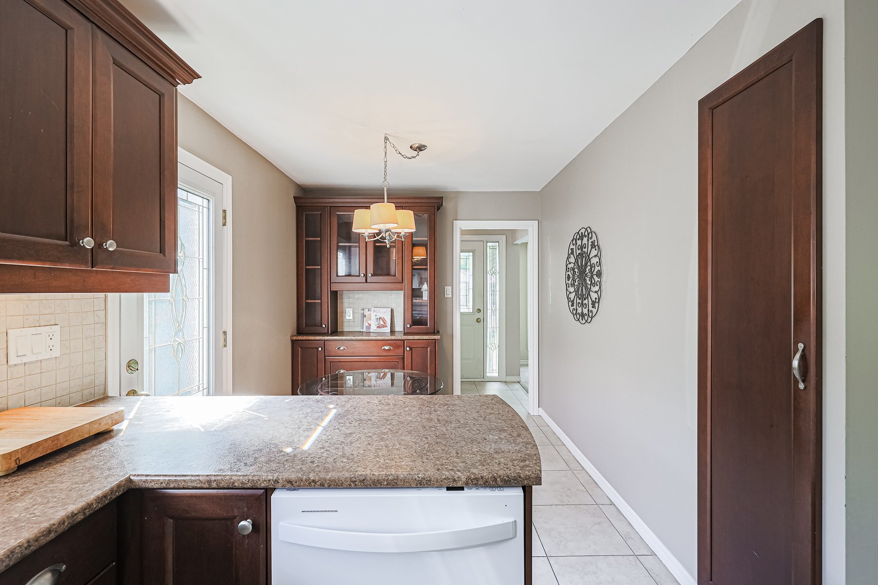 958 Fletcher Valley Crescent MLS-28.jpg