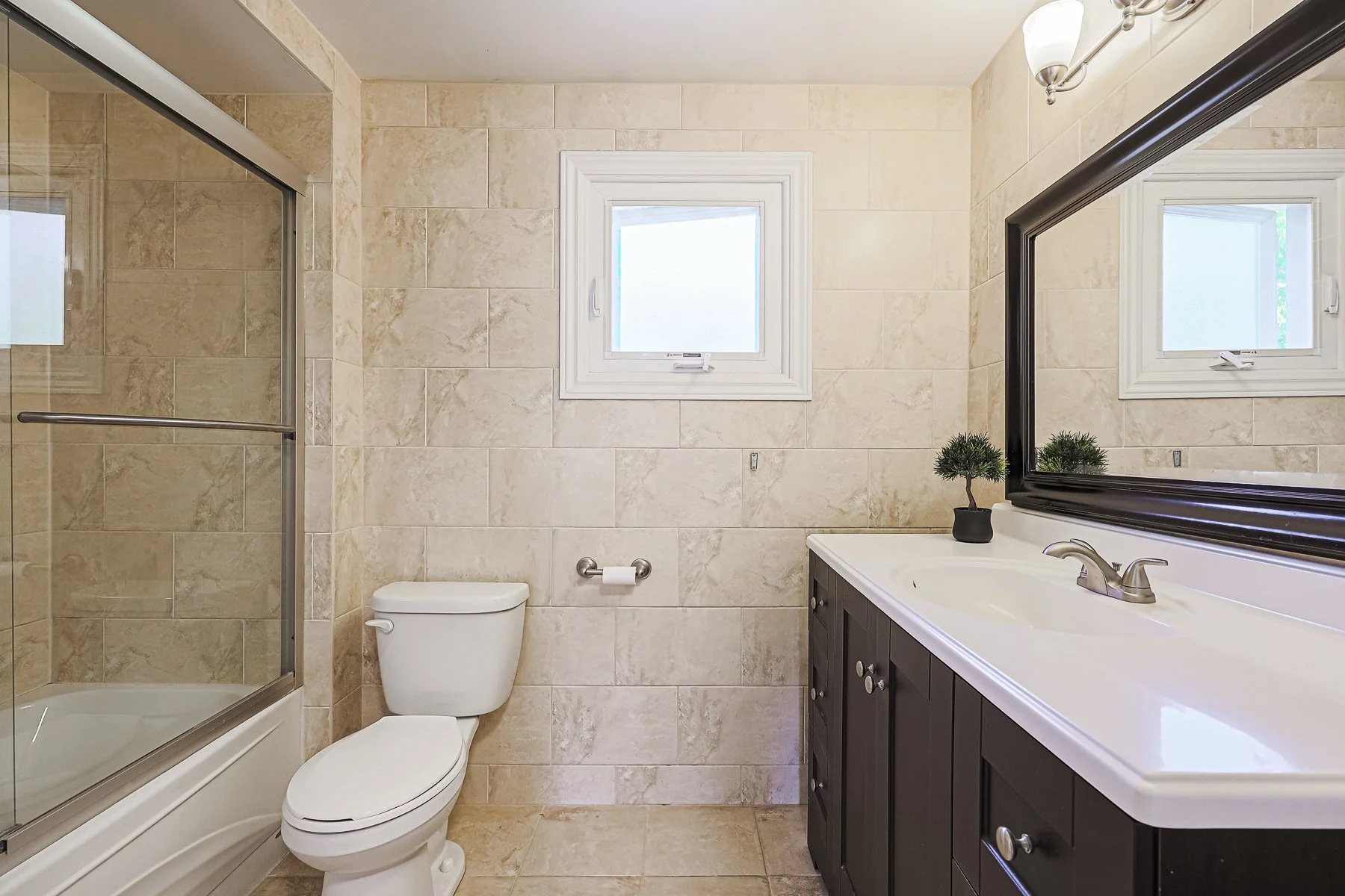 958 Fletcher Valley Crescent MLS-46.jpg