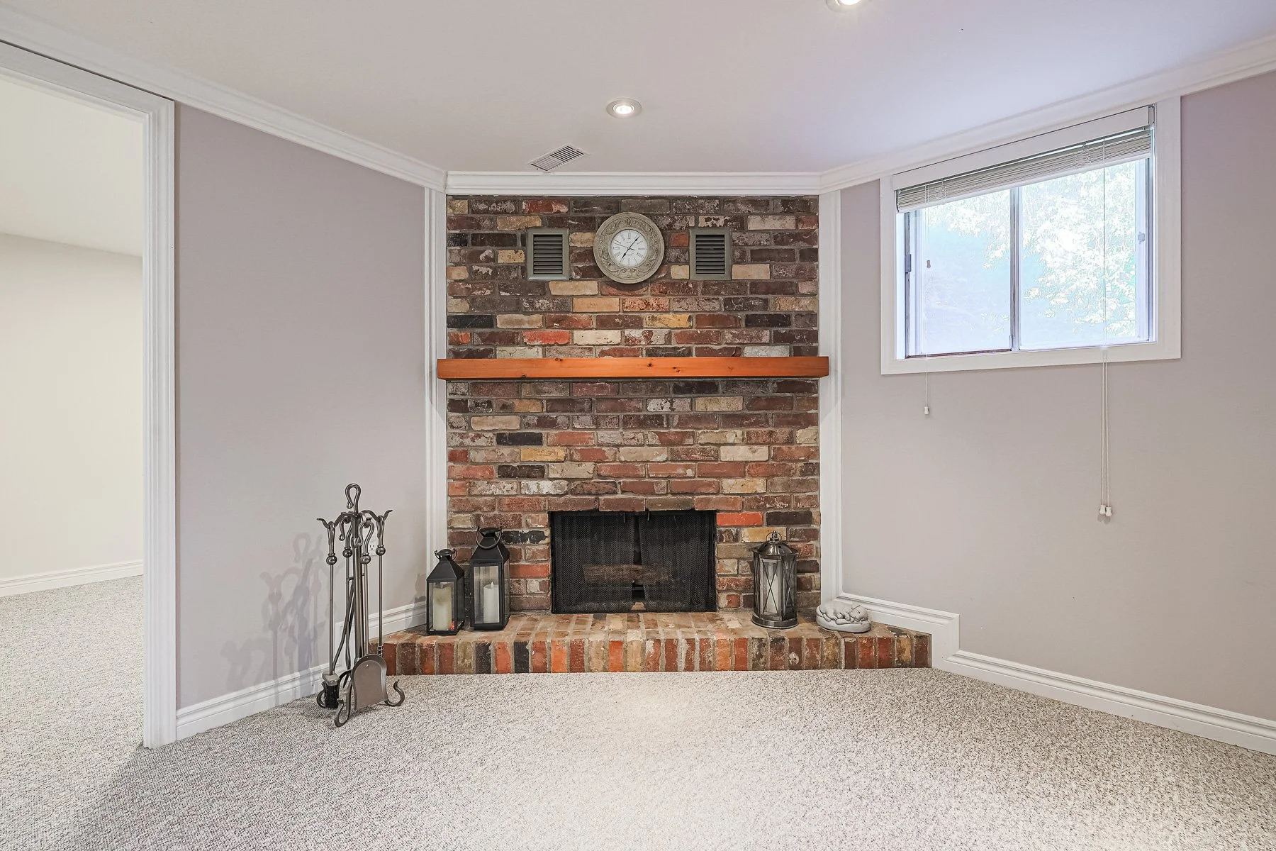 958 Fletcher Valley Crescent MLS-53.jpg