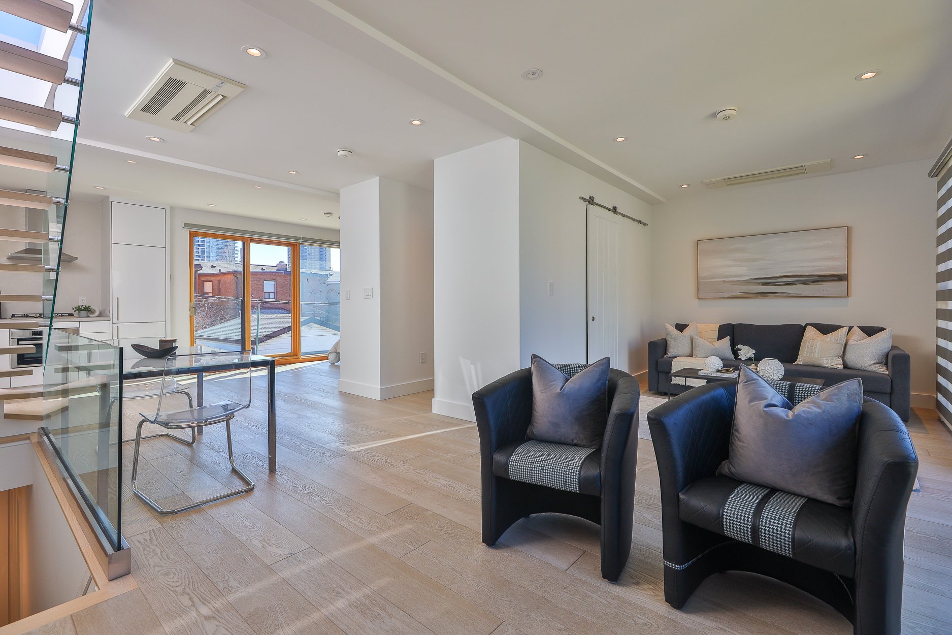 163 Wychwood Ave-11.jpg
