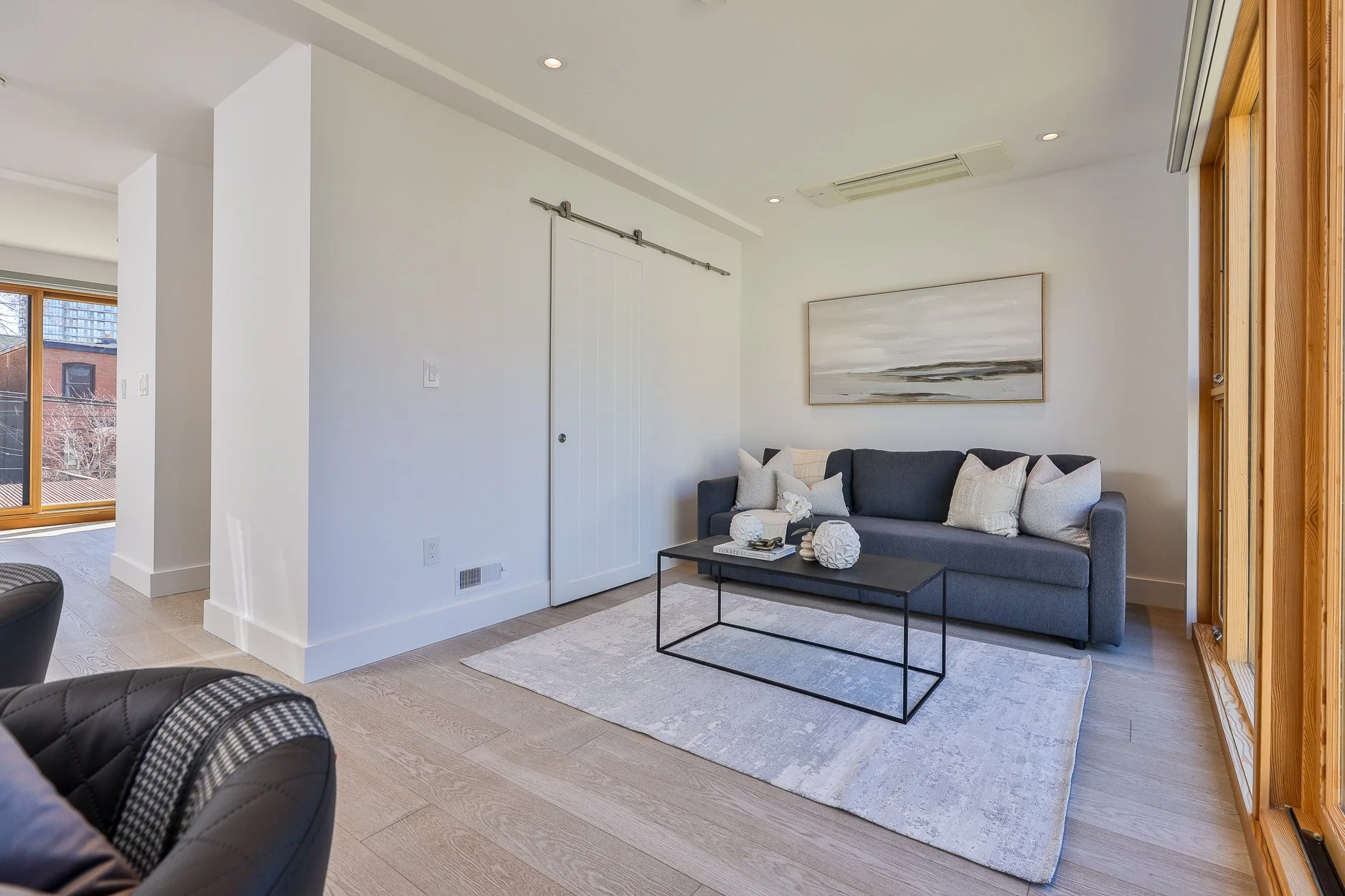 163 Wychwood Ave-15.jpg