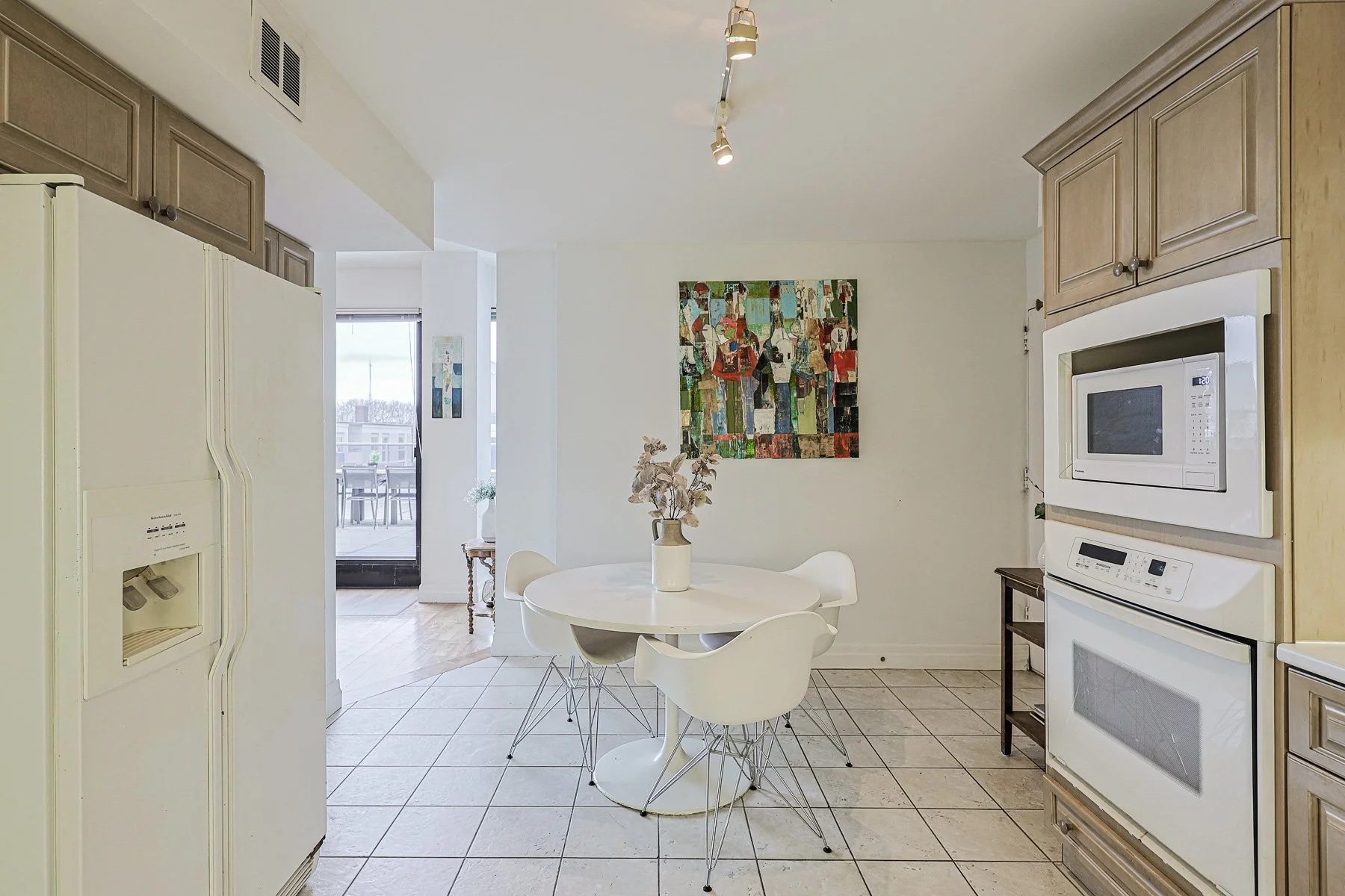 PH2-70 Montclair Avenue MLS-16.jpg