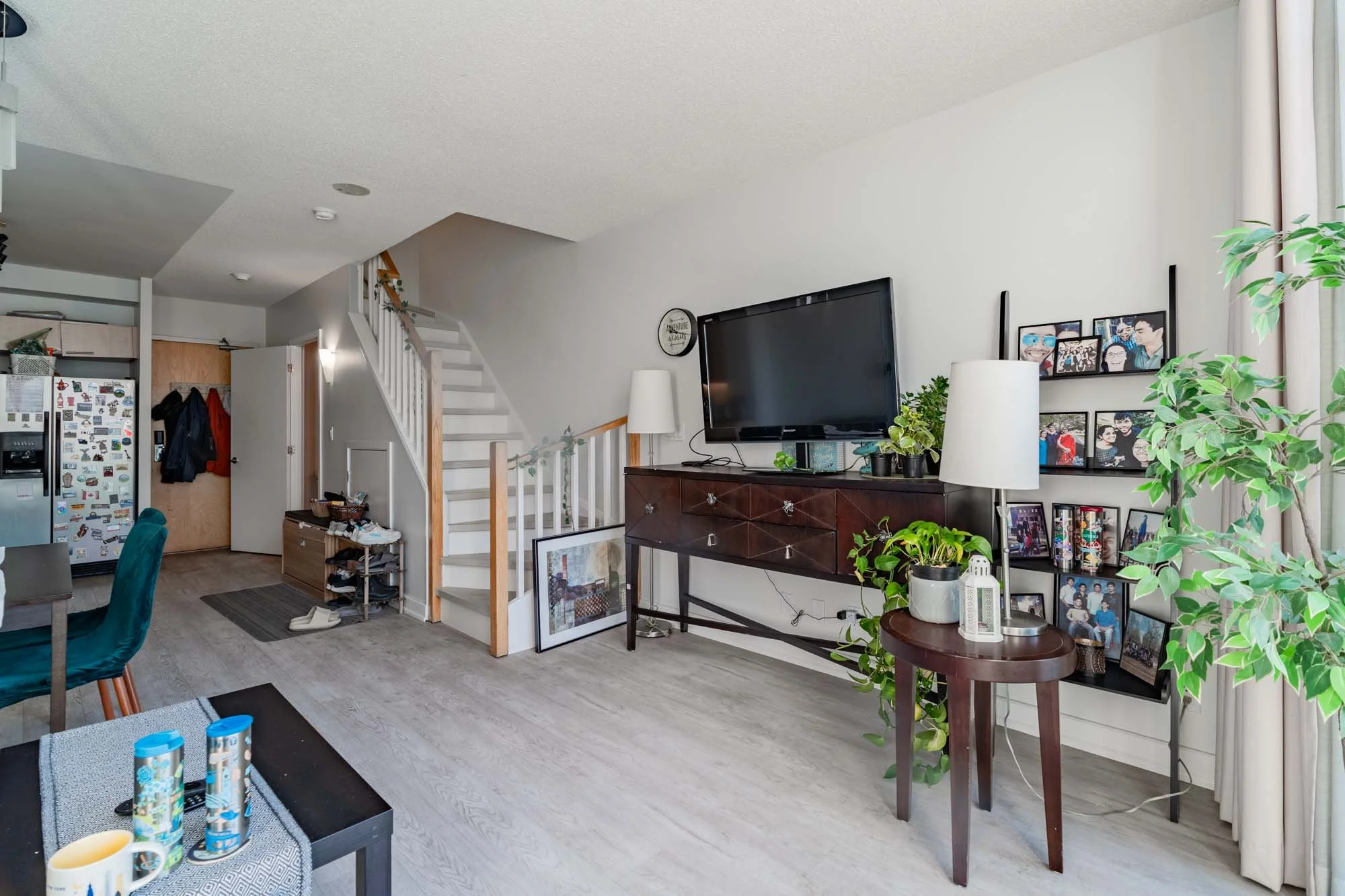 1117 - 36 Blue Jays Way (14 of 38).JPG