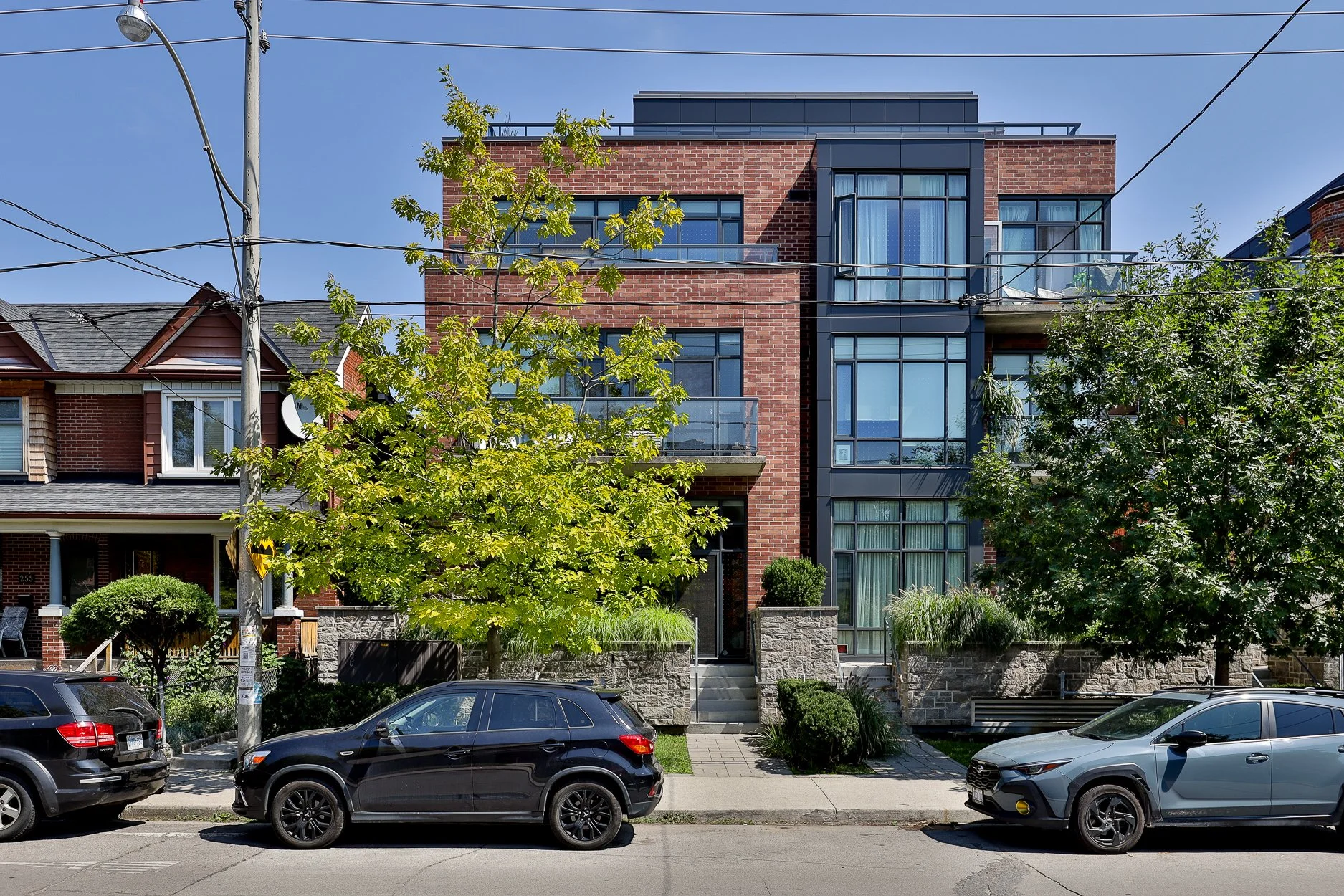 102-245 Perth Ave-69.jpg