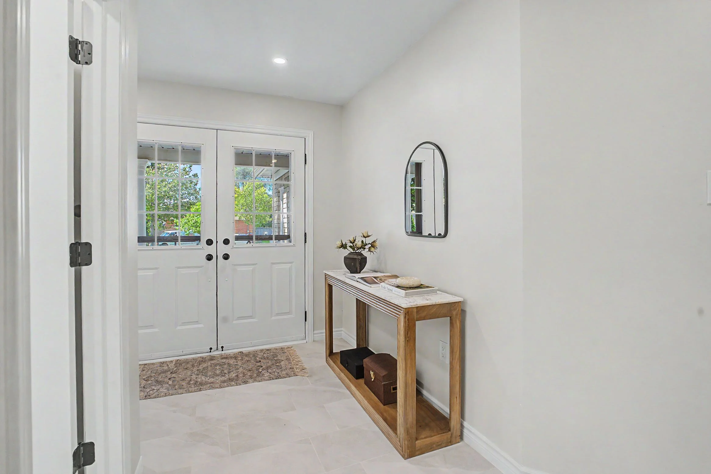 521 Hickory Street North  (14 of 116).jpg