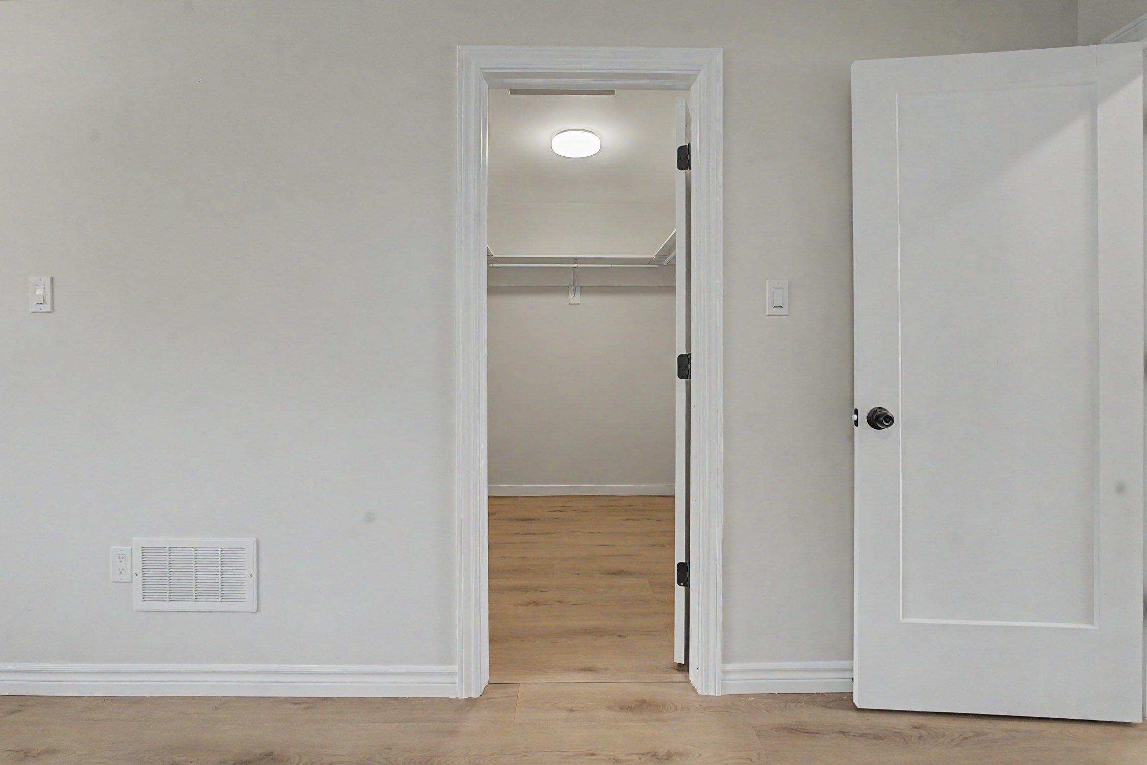 521 Hickory Street North  (75 of 116).jpg