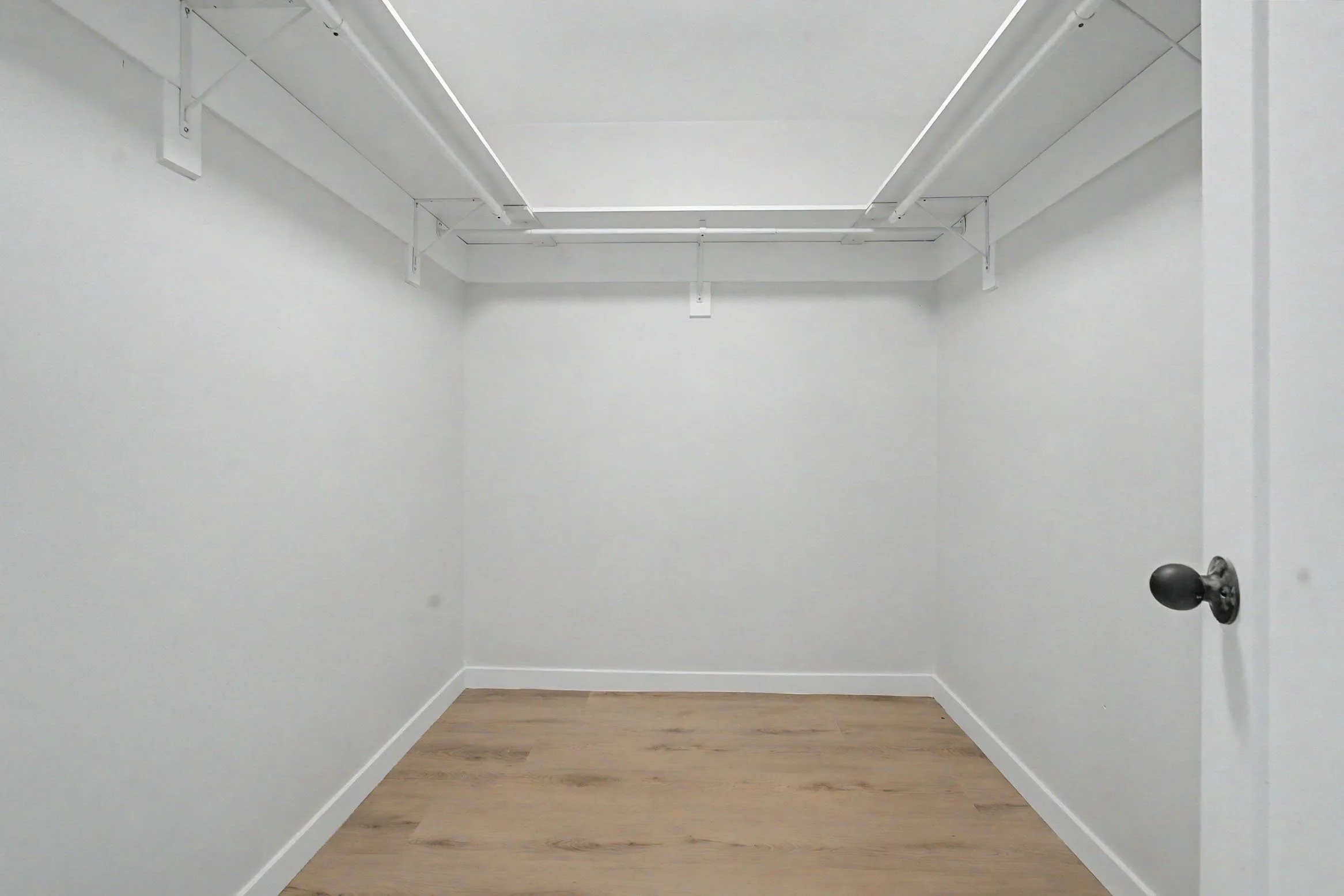 521 Hickory Street North  (76 of 116).jpg