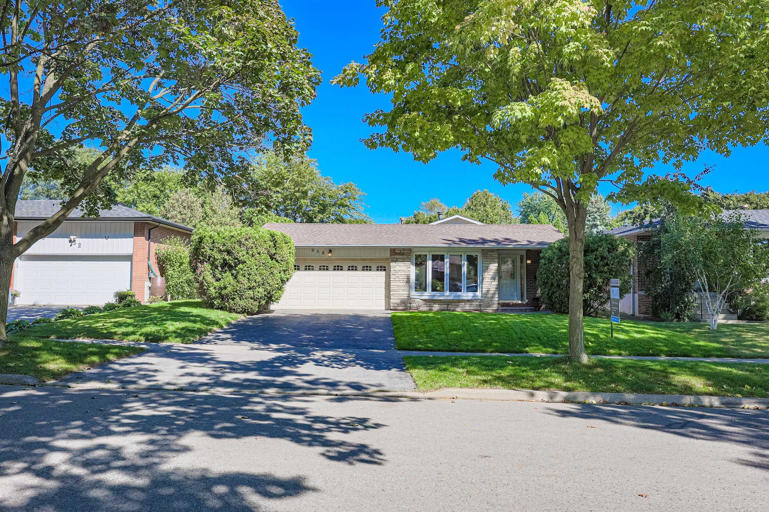 958 Fletcher Valley Crescent-1.jpg