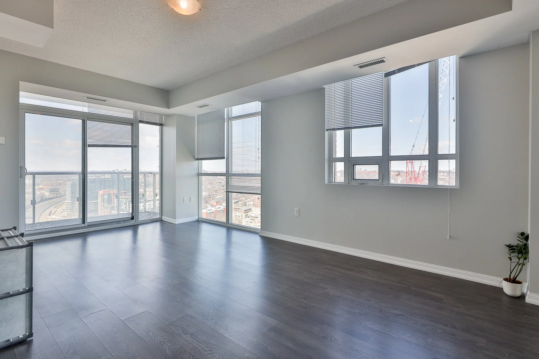 2815-125 Western Battery Rd-28.jpg