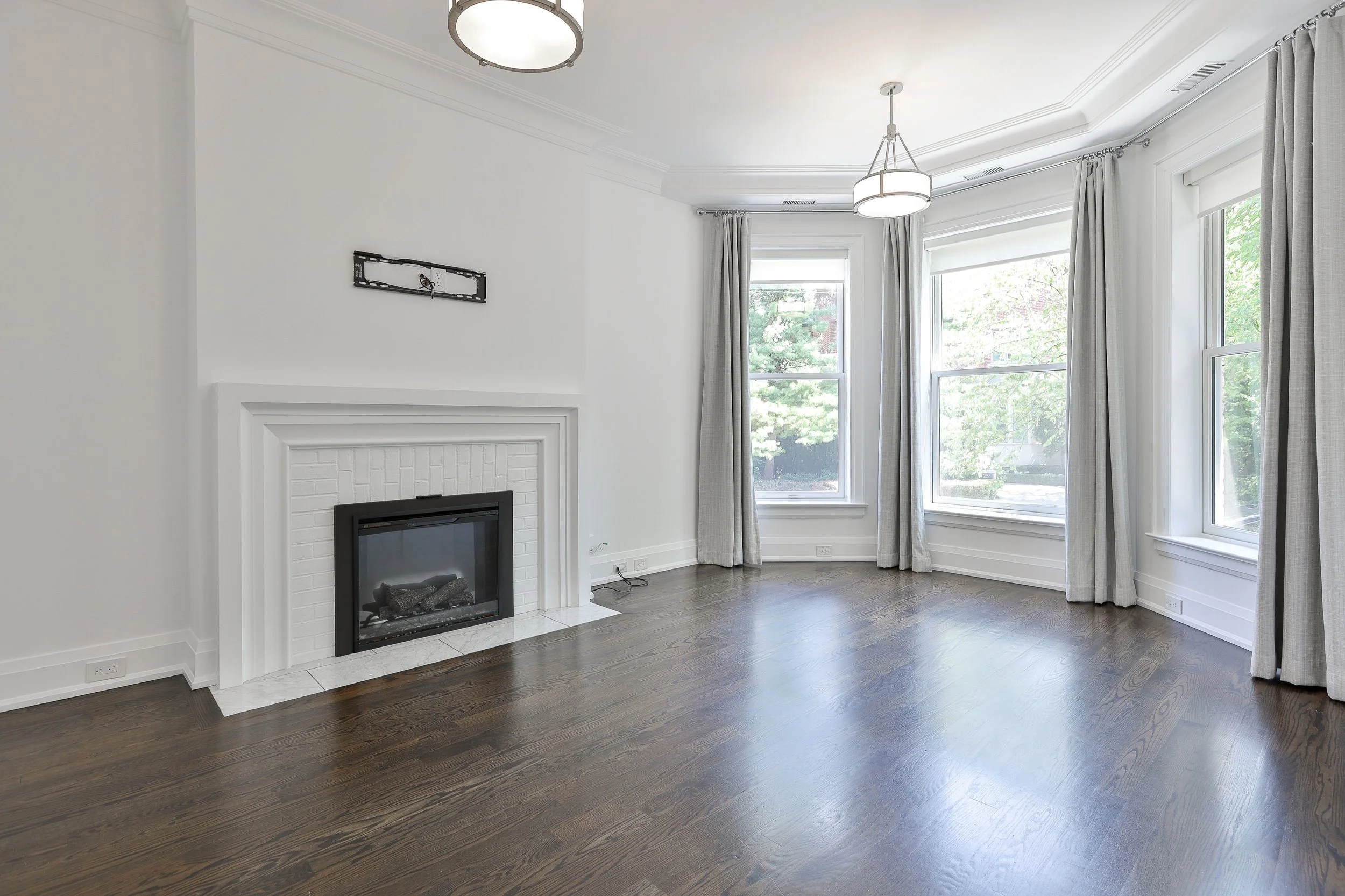 Main Floor-16 Scarth Rd-12.jpg
